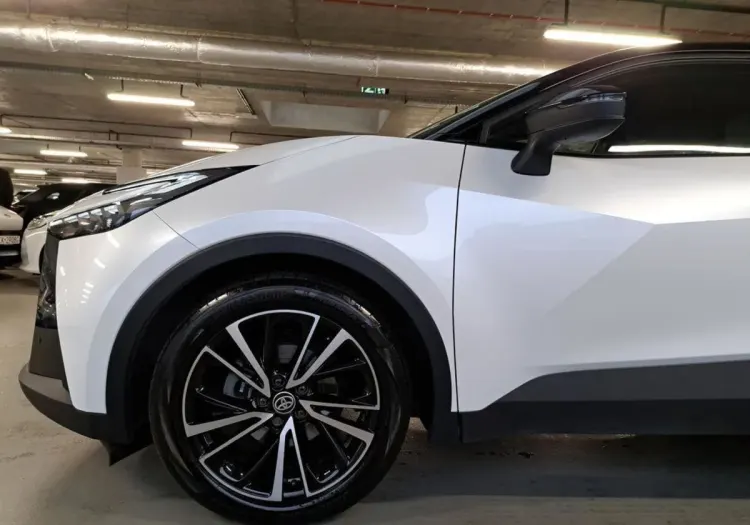 Toyota C-HR C-HR 2.0 Hybrid Executive
