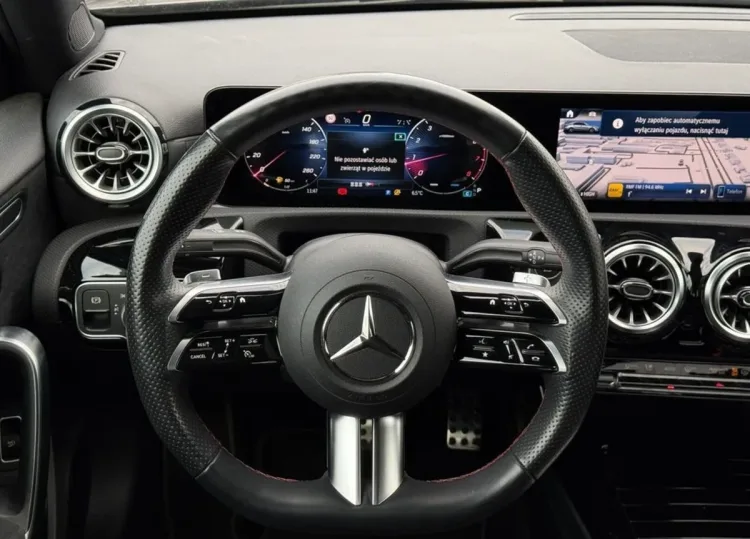 Mercedes-Benz Klasa A A 220 4-Matic AMG Line 8G-DCT