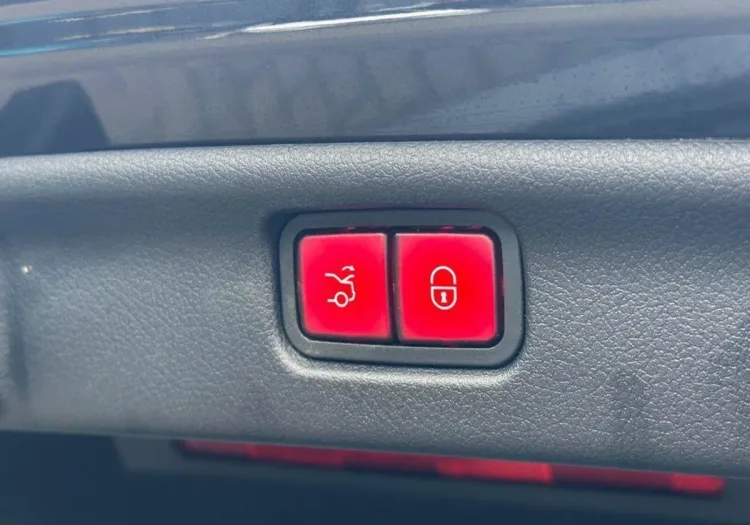 Mercedes-Benz Klasa C C 220 d mHEV 4-Matic AMG