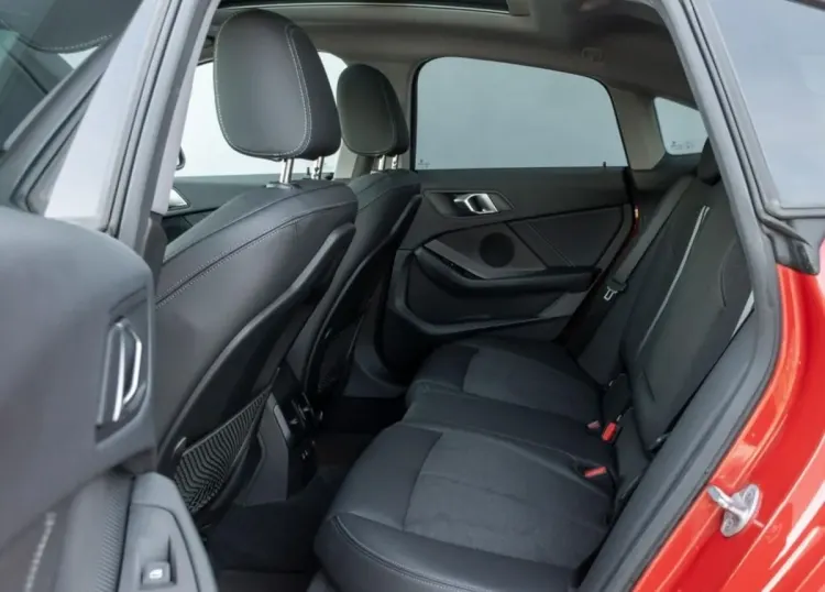 BMW Seria 2 218i aut