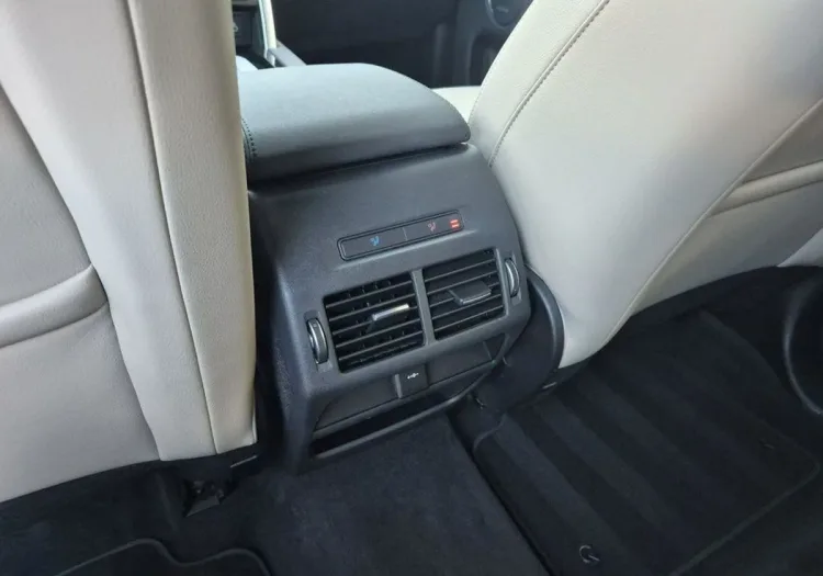 Land Rover Discovery Sport Discovery Sport 2.0 P200 mHEV SE aut