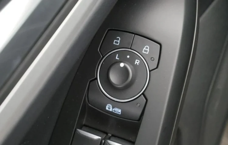 Ford Focus Focus 1.5 EcoBlue SCR Connected aut