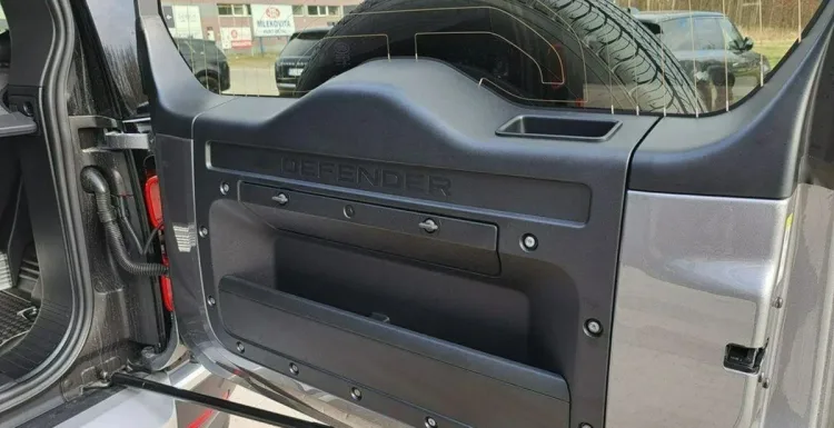 Land Rover Defender Defender 90 3.0 P400 mHEV SE