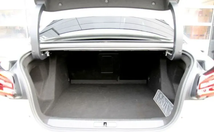 Citroen e-C4 X e-C4 X EV136 Shine