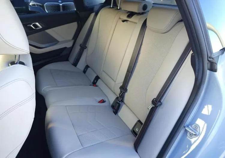 BMW Seria 2 218d M Sport aut