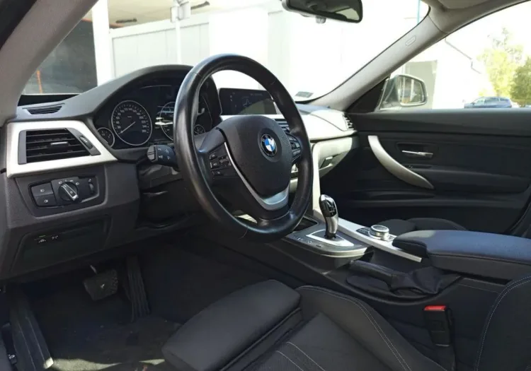 BMW Seria 3 320i GPF xDrive aut