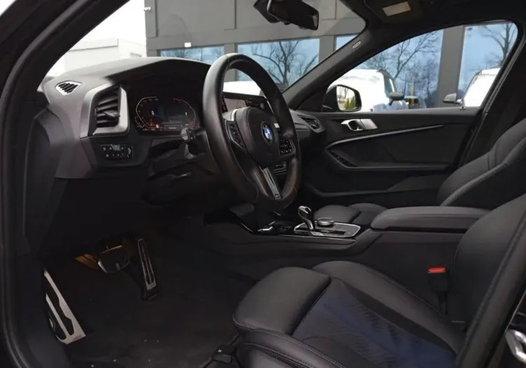 BMW Seria 1 120i M Sport aut