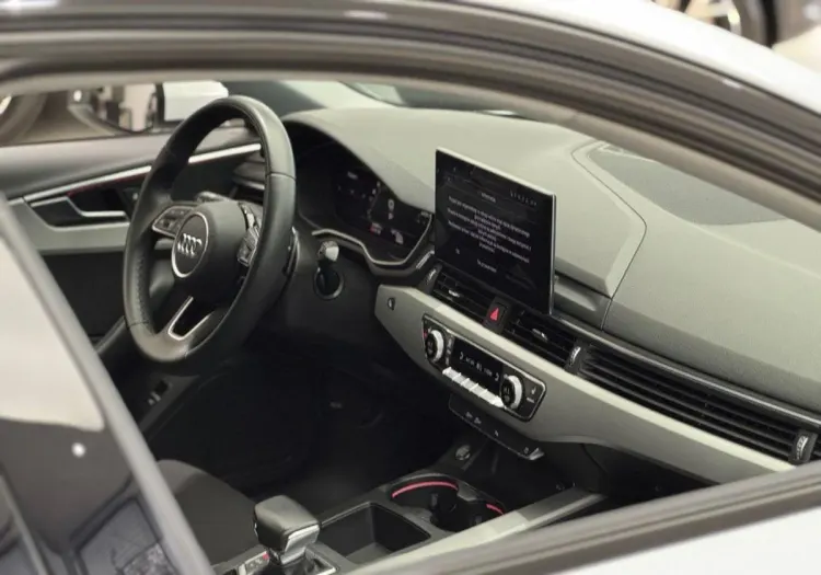 Audi A4 A4 35 TFSI mHEV S Line S tronic