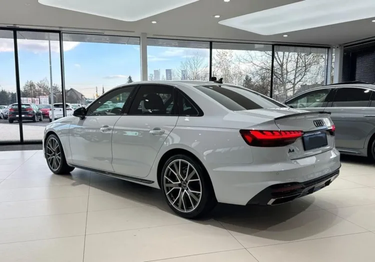 Audi A4 A4 35 TFSI mHEV S Line S tronic