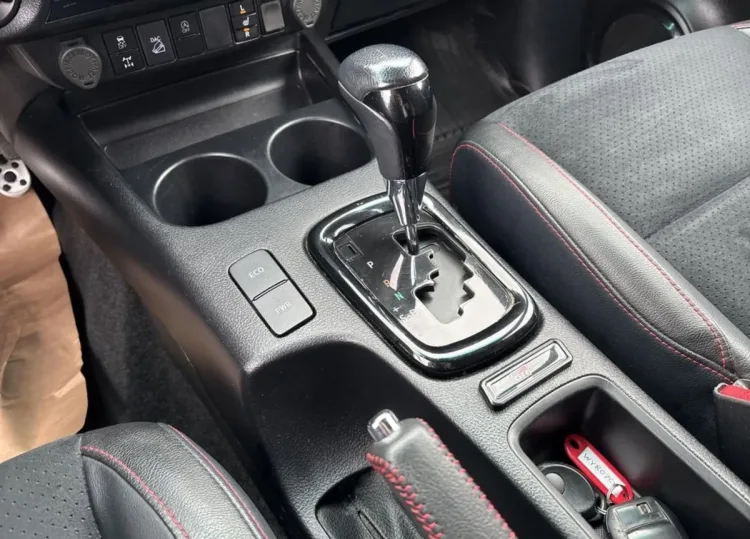 Toyota Hilux Hilux 2.8 D-4D Double Cab GR Sport 4x4 aut