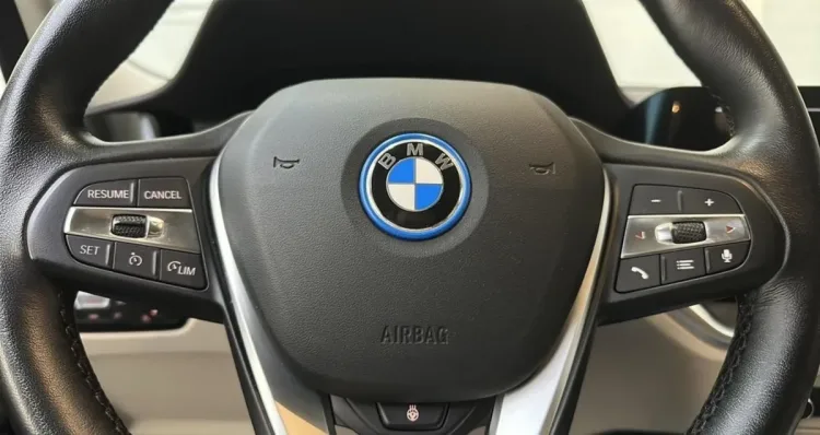 BMW Seria 3 330e xDrive Luxury Line aut