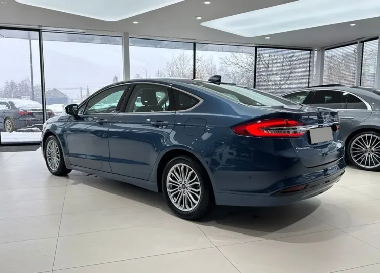 Ford Mondeo Mondeo 2.0 Hybrid Titanium