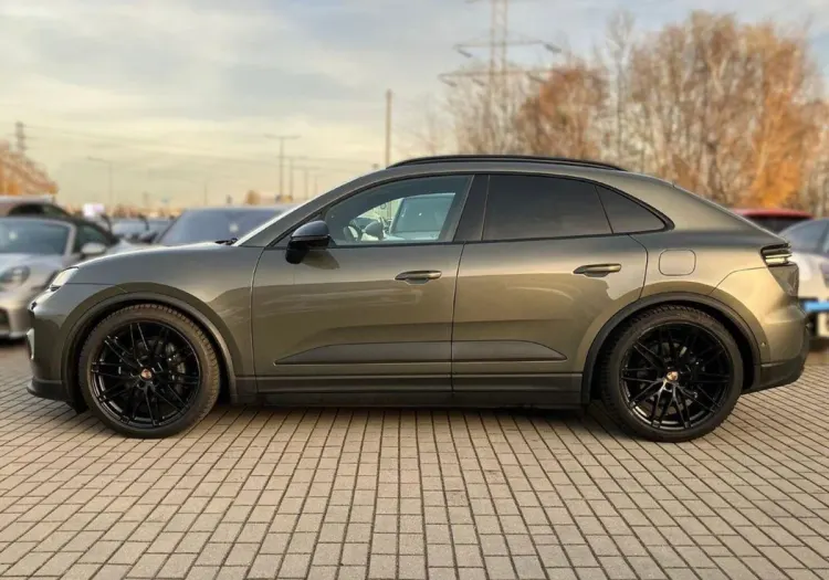 Porsche Macan Macan 4