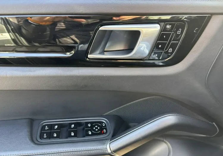 Porsche Cayenne Cayenne GTS