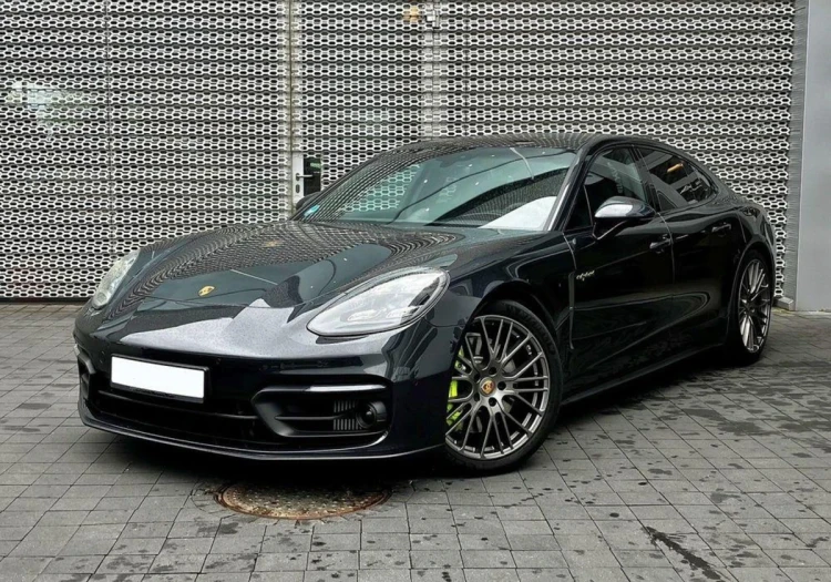 Porsche Panamera Panamera 4 E-Hybrid Sport Turismo Platinum Edition