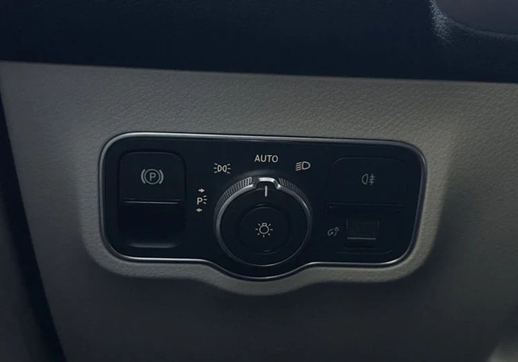 Mercedes-Benz GLB GLB 220 mHEV 4-Matic 8G-DCT