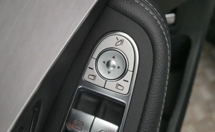 Mercedes-Benz Klasa C C 200 d 9G-TRONIC