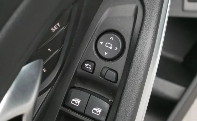 BMW Seria 3 318i aut