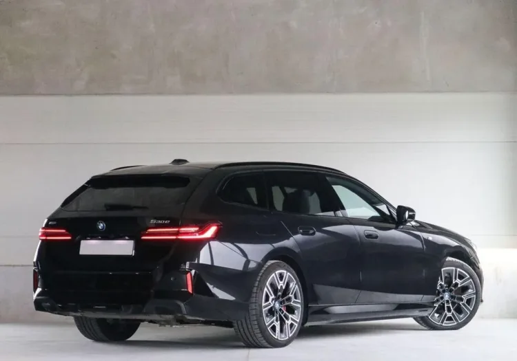 BMW Seria 5 530e xDrive aut