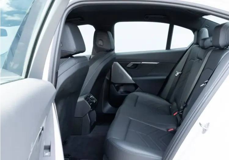 BMW Seria 5 520i mHEV M Sport aut