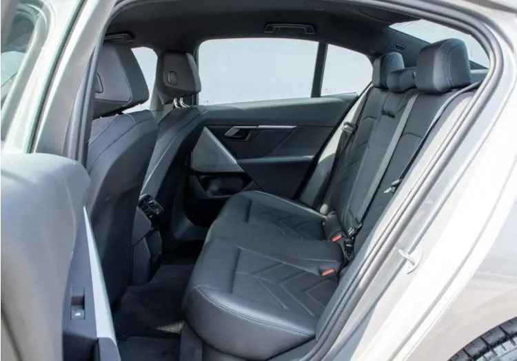 BMW Seria 5 520i mHEV M Sport aut