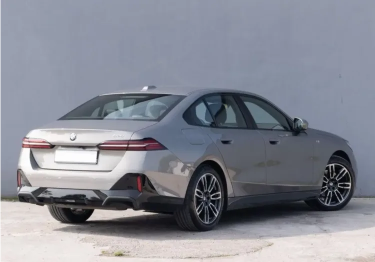 BMW Seria 5 520i mHEV M Sport aut