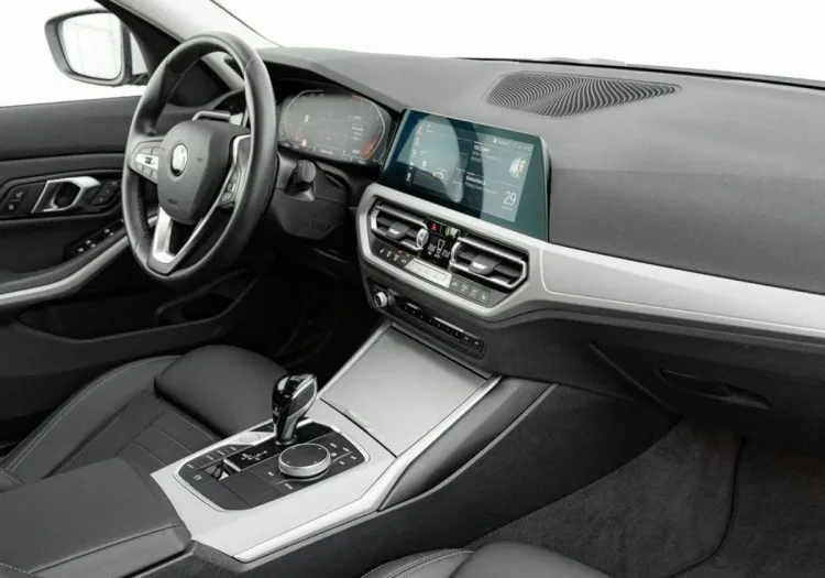 BMW Seria 3 320d xDrive mHEV Advantage aut