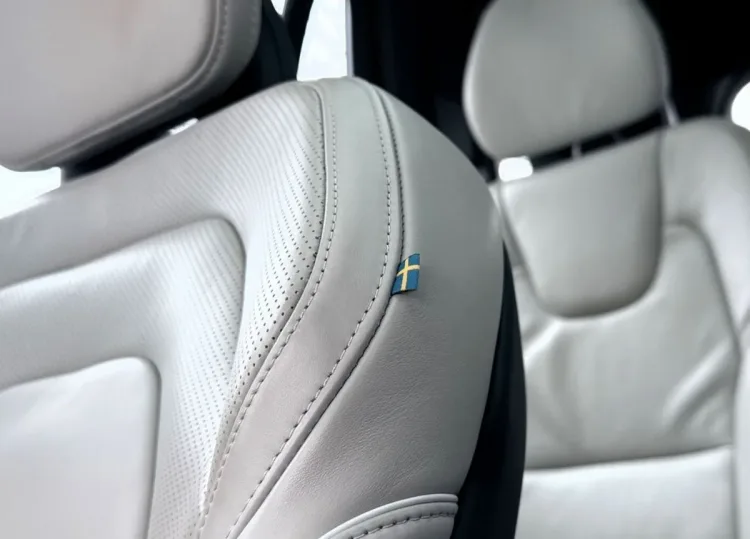 Volvo XC 90 XC 90 T8 AWD Plug-In Hybrid R-Design 7os aut