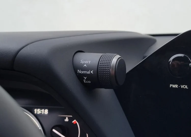 Lexus UX UX 250h GPF F Sport Design+ 2WD