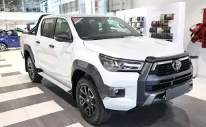 Toyota Hilux Hilux 2.8 D-4D Double Cab Invincible 4x4 aut
