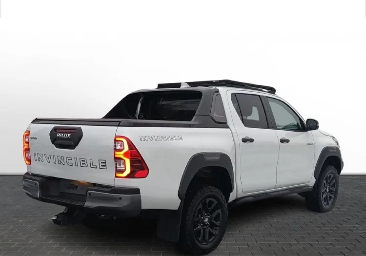 Toyota Hilux Hilux 2.8 D-4D Double Cab Invincible Sport 4x4 aut