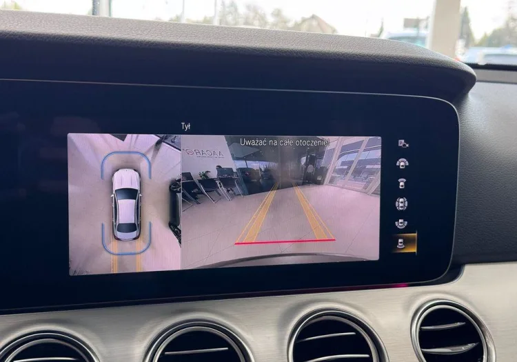 Mercedes-Benz Klasa E E 200