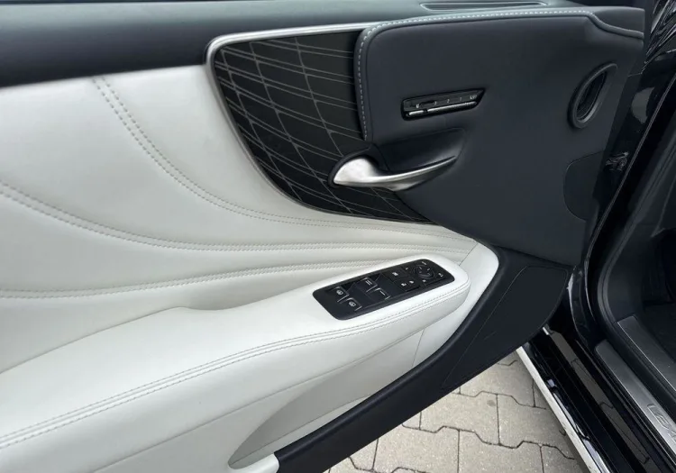 Lexus LS LS 500h Omotenashi AWD