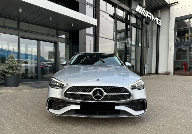 Mercedes-Benz Klasa C C 200 mHEV 4-Matic AMG