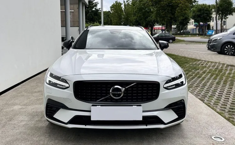 Volvo V90 V90 T8 AWD Plug-In Hybrid R-Design aut