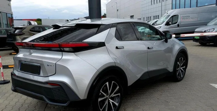 Toyota C-HR C-HR 2.0 Hybrid Style