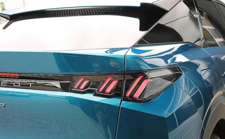 Peugeot 3008 3008 1.2 PureTech mHEV Allure S&S e-DCS6