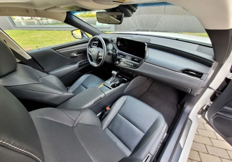 Lexus ES ES 300h Business Edition