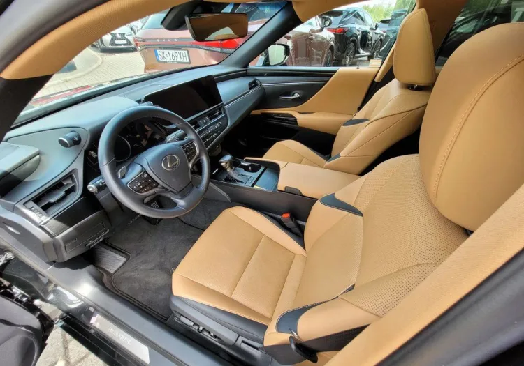 Lexus ES ES 300h Business Edition