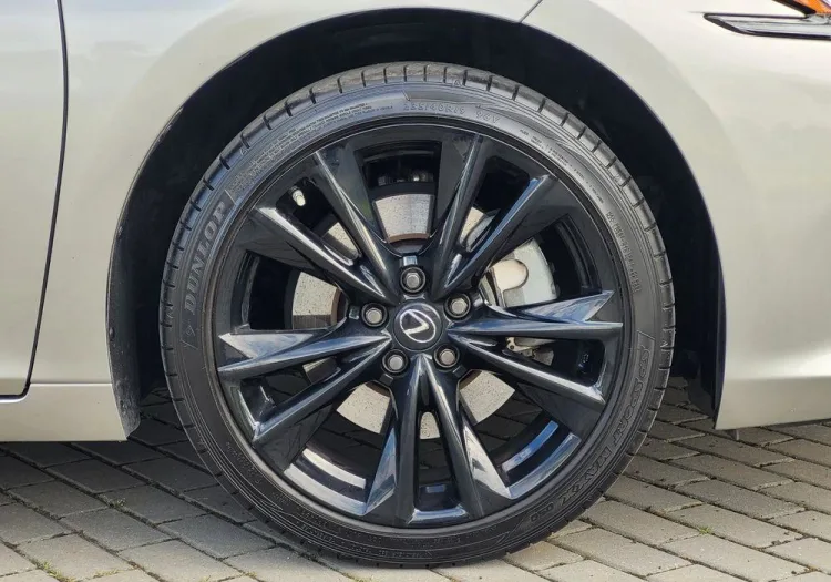 Lexus ES ES 300h F Sport Design