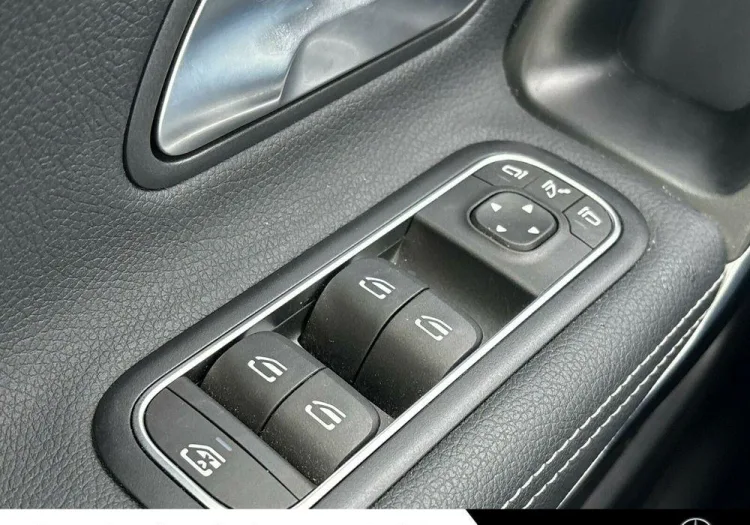 Mercedes-Benz Klasa A A 200 Progressive 7G-DCT