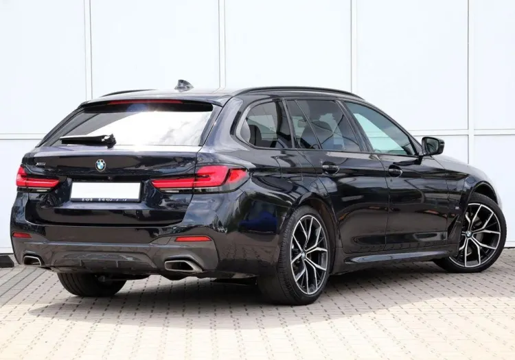 BMW Seria 5 530d xDrive mHEV aut