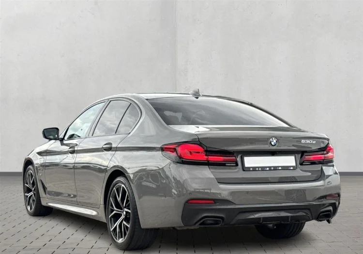 BMW Seria 5 530e xDrive aut