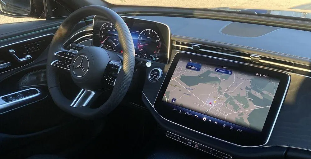 Mercedes-Benz Klasa E E 200 mHEV 4-Matic AMG 9G-Tronic