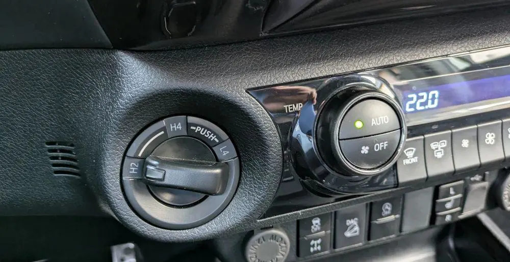 Toyota Hilux Hilux 2.8 D-4D Double Cab GR Sport 4x4 aut