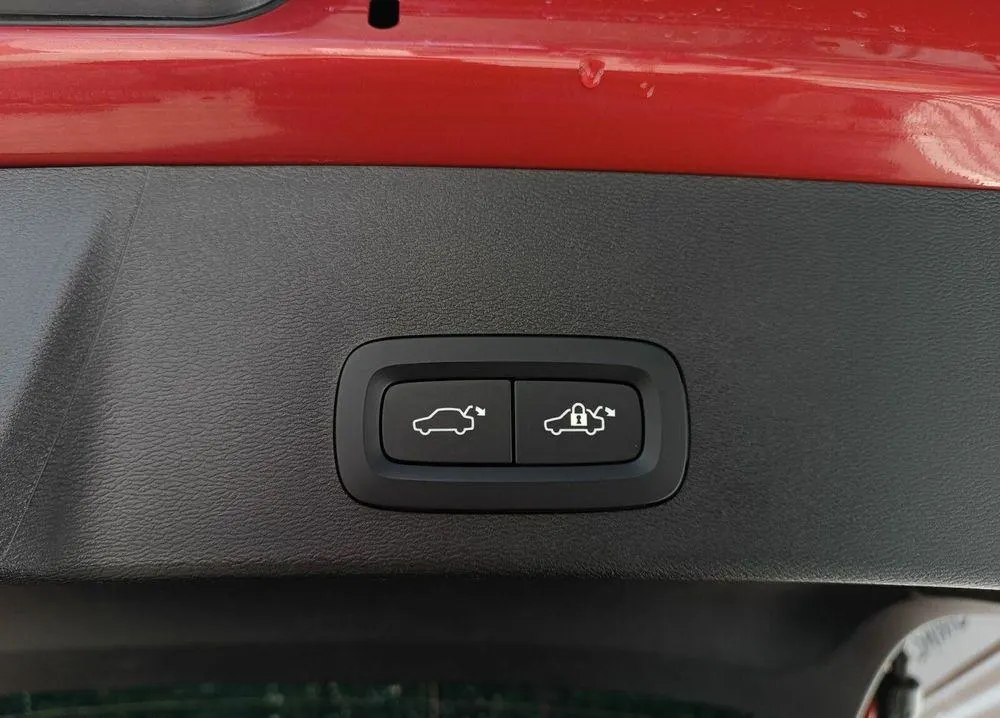 Volvo XC 40 XC40 B3 Plus Dark aut