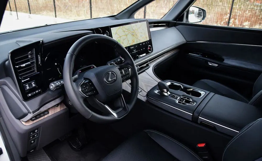 Lexus LM LM 350h Omotenashi