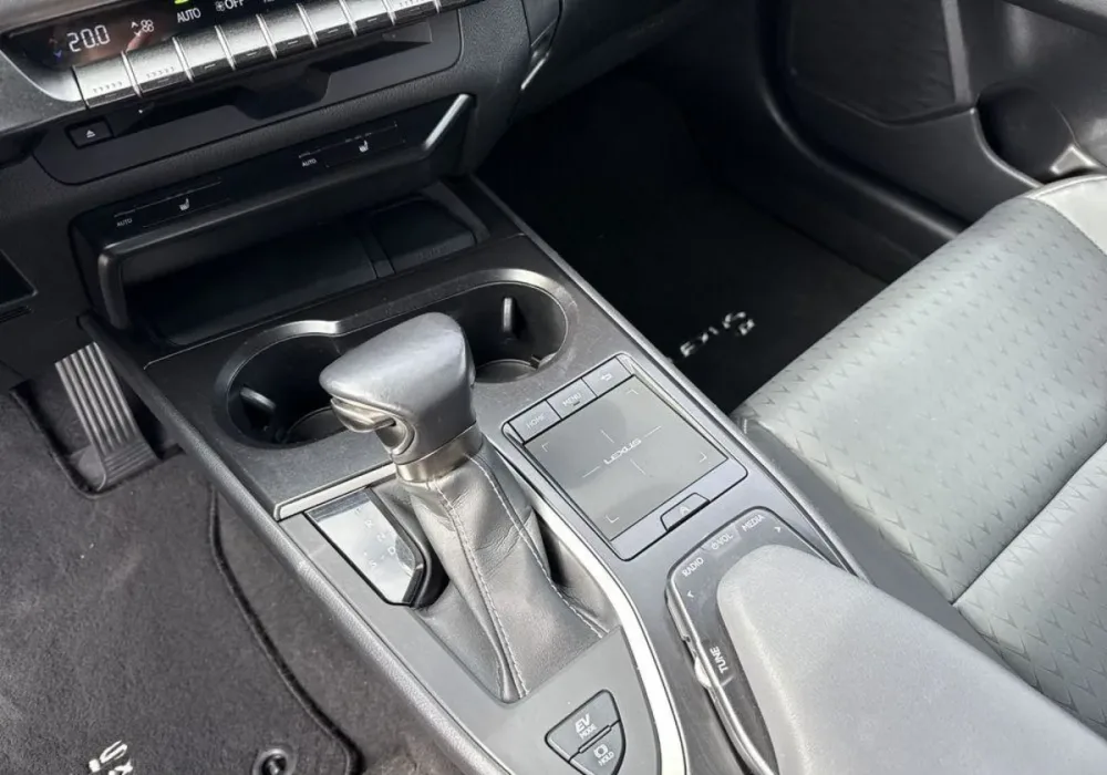 Lexus UX UX 250h GPF F Impression 2WD