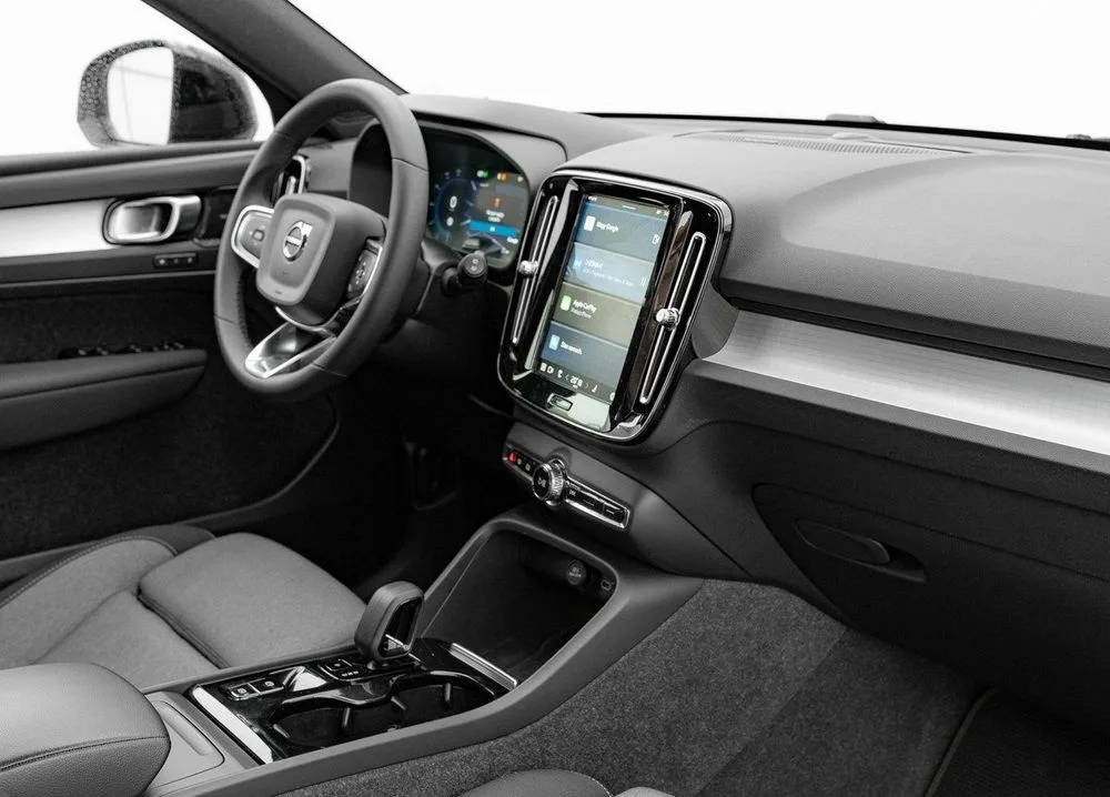 Volvo XC 40 XC40 B3 Plus Dark aut