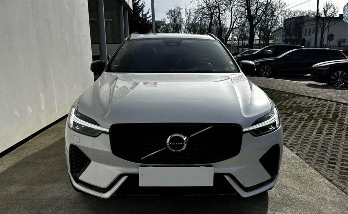 Volvo XC 60 XC 60 T8 Plug-In Hybrid AWD Ultimate Dark aut